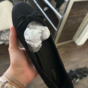 BRAND NEW* Black Flats WIDE Fit Round Size 9